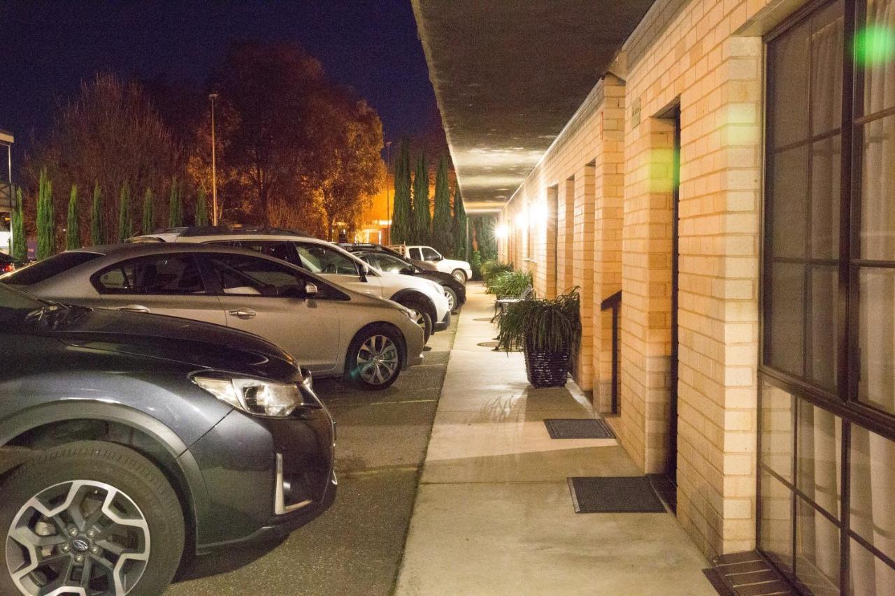 וואגה וואגה Centralpoint Motel מראה חיצוני תמונה